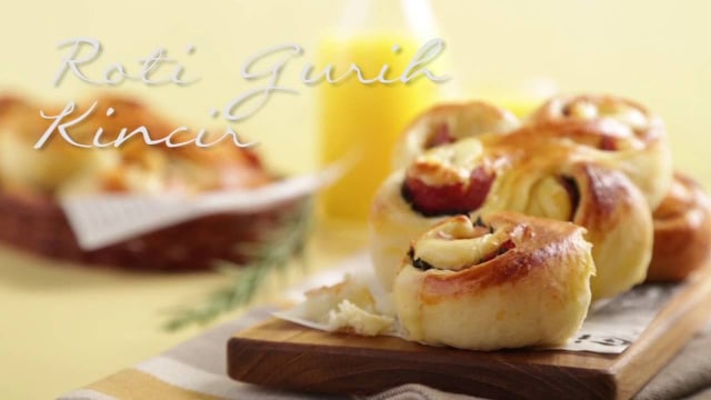 Resep Roti Gurih Kincir | Kumparan.com Resep Roti Gurih Kincir | Kumparan.com