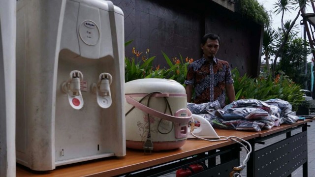 Pemusnahan barang penggeledahan (Foto: Jamal Ramadhan/kumparan)