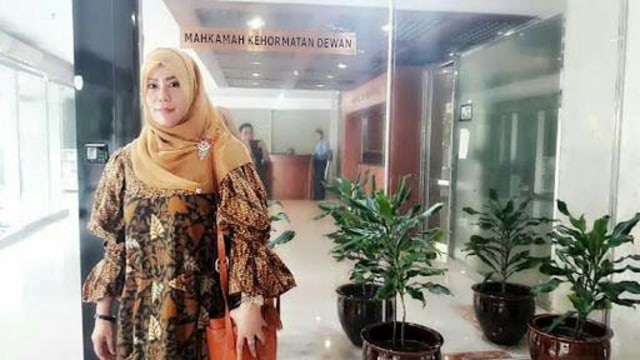 Curahan Hati Istri ke Empat Zulkifliemansyah, Politisi PKS yang Maju Pilgub NTB (1)