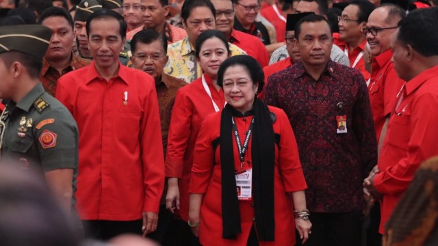 Jokowi, JK, Habibie, Mega di Rakornas PDIP (Foto: Aditia Noviansyah/kumparan)