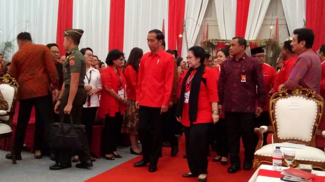 Jokowi dan Megawati di Rakornas PDIP Foto: Kevin/kumparan