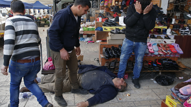 Korban tembakan tentara Israel (Foto: AFP/Hazem Bader)
