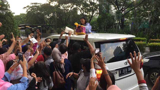 Naura dan Neona, Lippo Mall Puri Foto: Andre Josua Deneam Simanjuntak/kumparan