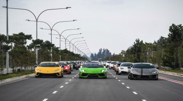 Konvoi Lamborghini (Foto: Carscoops.com)