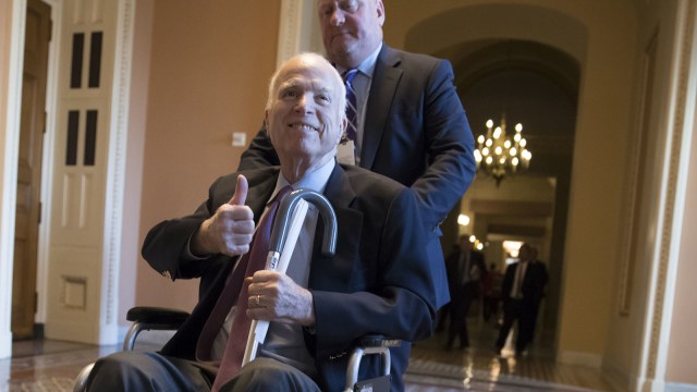 John McCain (Foto: AP/Scott Applewhite)