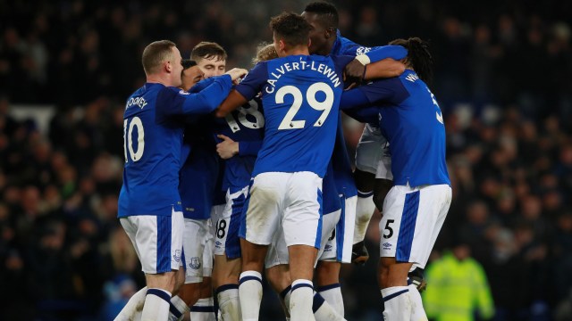 Para pemain Everton merayakan gol. (Foto: Reuters/Jason Cairnduff)