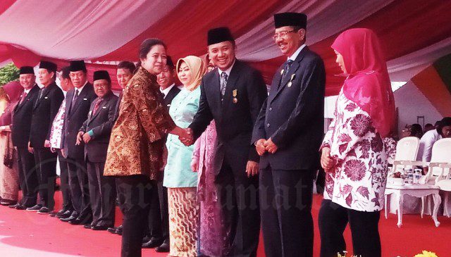 Gubernur Lampung Ridho Ficardo Raih Satya Lencana Kebaktian Sosial 2017