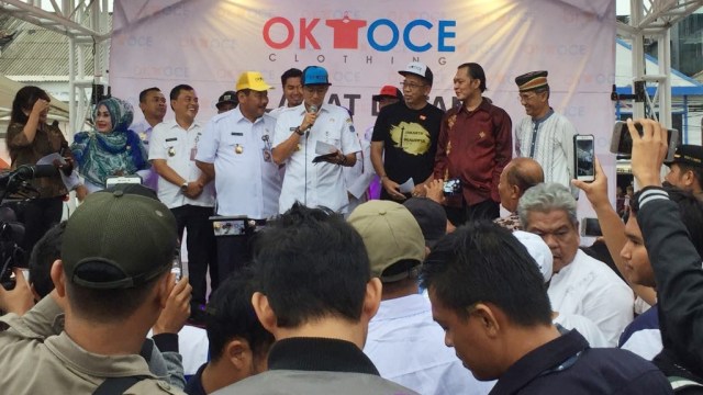 Sandi di peresmian OK OCE Clothing. (Foto: Moh. Fajri/kumparan)