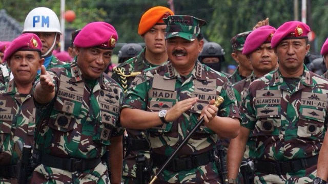 Panglima TNI Hadi Tjahjanto di Korps Marinir (Foto: Fanny Kusumawardhani/kumparan)