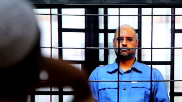 Saif Al-Islam Gaddafi berada di dalam penjara. (Foto: AFP/Mahmud Turkia)