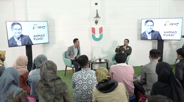 Diskusi bareng Ahmad Fuadi di kumparan. (Foto: Nugraha Satia Permana/kumparan)
