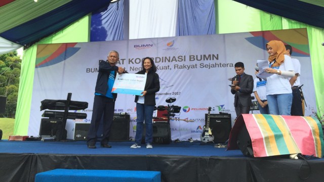 Rini Soemarno di Rakor BUMN di Sumut. (Foto: Ema Fitriyani/kumparan)