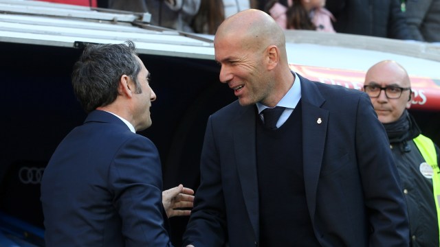 Valverde-Zidane shake hands before the match. Foto: REUTERS/Sergio Perez