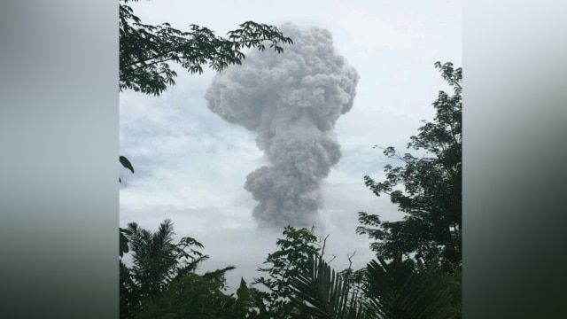 Gunung Agung kembali erupsi (Foto: Dok. PVMBG)