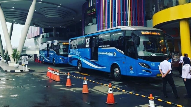 Transjabodetabek Cibinong-Plaza Senayan (Foto: Instagram @perumppd)