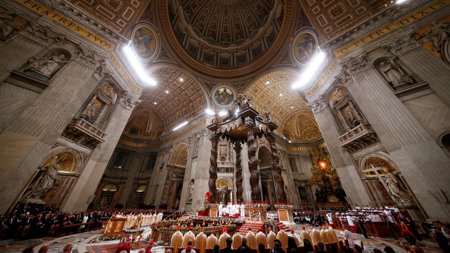 Misa Natal di Vatikan (Foto: Reuters/Tony Gentile)