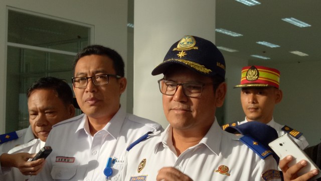 Banjir Karawang Mulai Surut, Perbaikan Rel Kereta Dikebut (206401)
