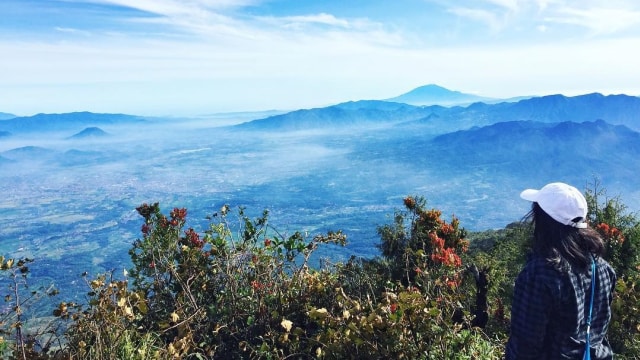 Gunung Cikuray, Jawa Barat (Foto: Instagram @deviinahapsari)
