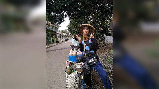 Opi Windasari si Penjual Jamu (Foto: Facebook )