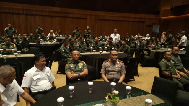 PT Pindad apresiasi kontingen TNI AD. (Foto: Aria Pradana/kumparan)