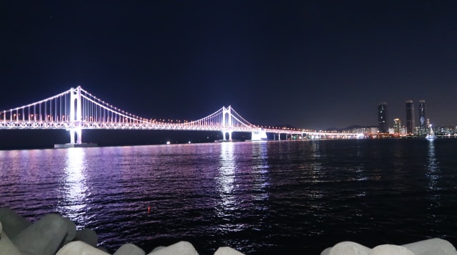 Jembatan Gwanganli, Busan (Foto: Intan Kemala Sari/kumparan)