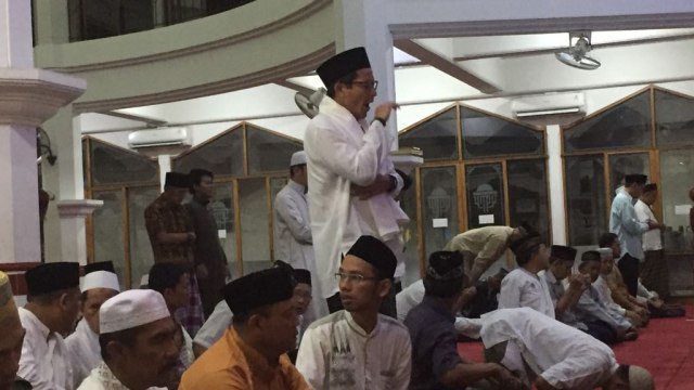 Sandiaga Uno di Masjid Al Ikhlas Jati Padang (Foto: Moh Fajri/kumparan)