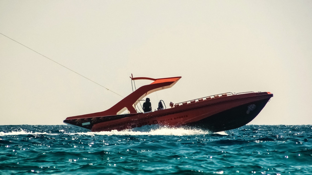 Ilustrasi speed boat. Foto: Pixabay