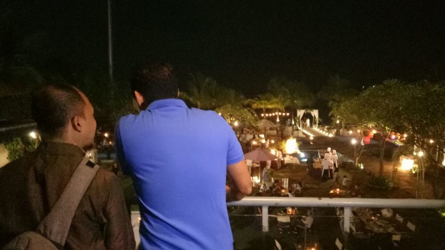 Sandiaga Menikmati Pemandangan di Ancol. (Foto: Nabilla Fatiara/kumparan)