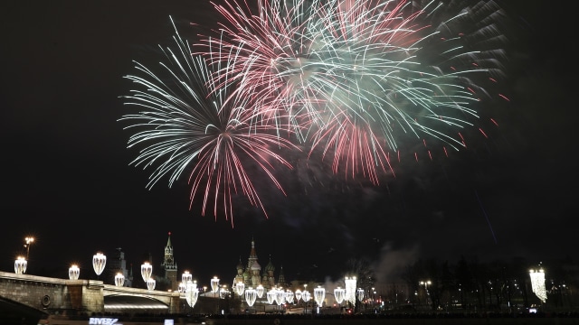 Perayaan tahun baru di Rusia (Foto: REUTERS/Tatyana Makeyeva)