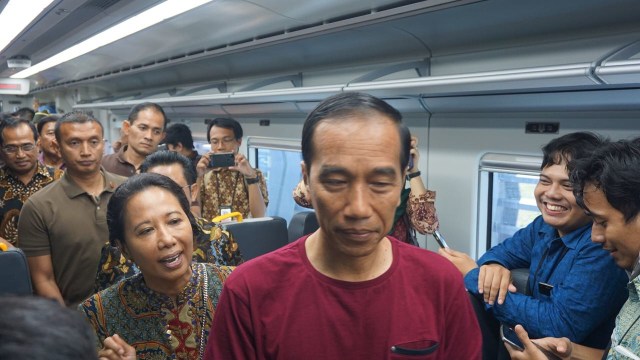 Presiden Joko Widodo pada peresmian Kereta Bandara  (Foto: Yudhistira Amsal/kumparan)