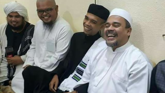 Ustaz Abdul Somad dan Rizieq Shihab (Foto: Facebook.com/UstadzAbdulSomad)