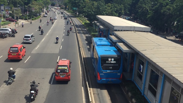 Lalu lintas di sekitaran Jl Thamrin dan Sudirman (Foto: Soejono Eben Ezer Saragih/kumparan)