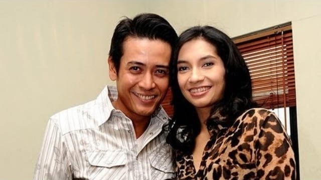 Teuku RYan dah Vira Yuniar (Foto: Youtube/Falcon)