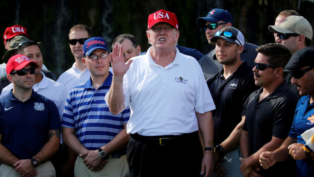Donald Trump liburan di West Palm Beach (Foto: REUTERS/Jonathan Ernst)