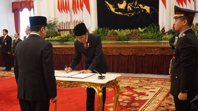 Jokowi Lantik Djoko Setiadi Jadi Kepala BSSN (Foto: Yudhistira Amran/kumparan)