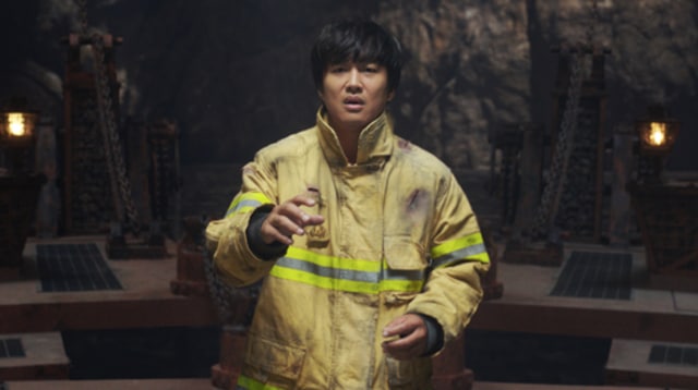 Cha Tae-hyun berperan sebagai Kim Ja-hong. (Foto: Lotte Entertainment)