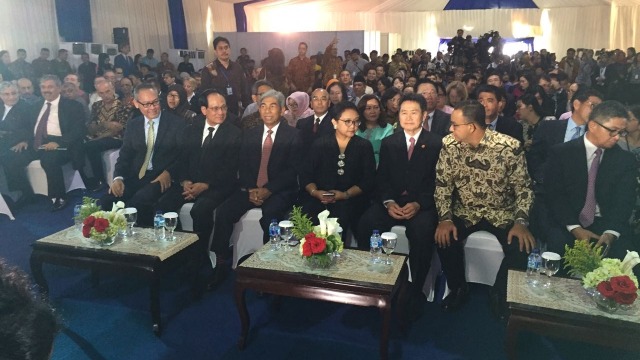 Retno Marsudi & Anies  di sekretariat ASEAN (Foto: Rizki Mubarok/kumparan)