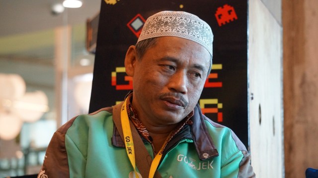 Nurwahid, driver GOJEK (Foto: Puti Cinintya Arie Safitri/kumparan)