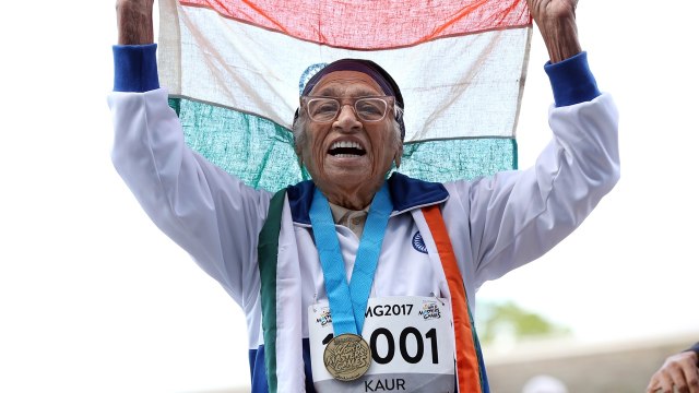 Man Kaur, atlet lari beruisa 101 tahun (Foto: MICHAEL BRADLEY / AFP)