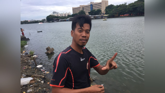 Mamed Saat Mancing di Danau Sunter (Foto: fachrul irwinsyah/kumparan)