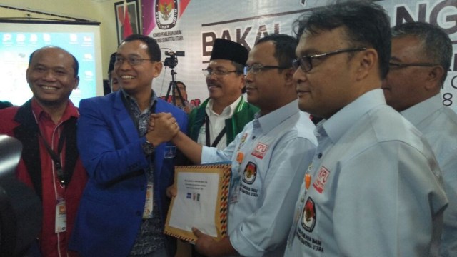 JR Saragih-Ance Selian daftar ke KPU Sumut  (Foto: Dok.Ade Nurhaliza)