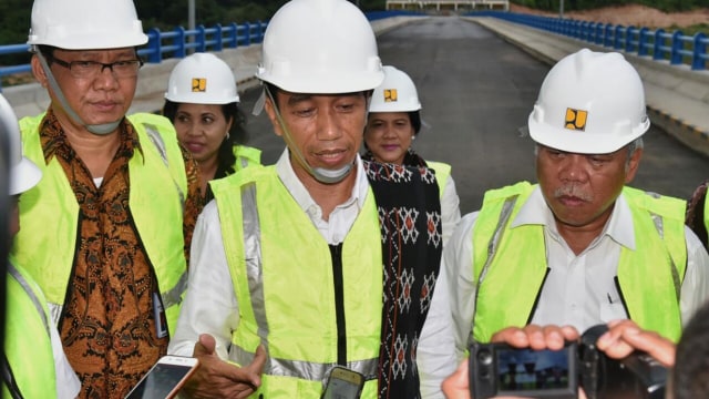 Presiden Joko Widodo resmikan Bendungan Raknamo (Foto: Dok. Biro Pers Setpres/Rusman)