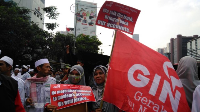 Demo FPI di depan kantor Facebook (Foto: Yuana Fatwalloh/kumparan)