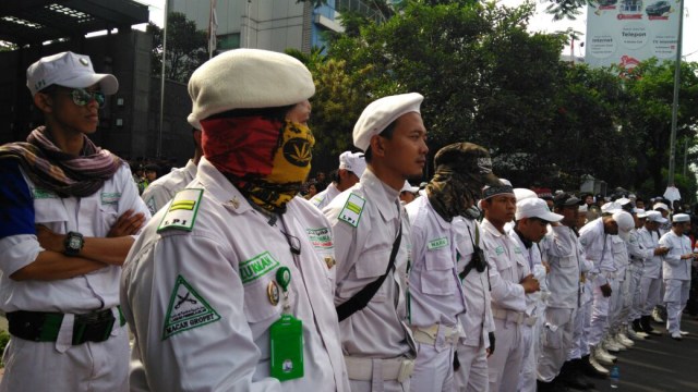 Demo FPI di depan kantor Facebook (Foto: Yuana Fatwalloh/kumparan)