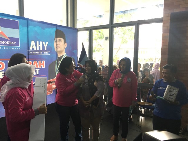AHY: Kita harus semakin dekat dengan masyarakat (2)