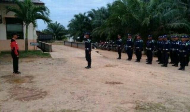 Polres Banyuasin Beri Pendidikan Dasar ke 31 Satpam PT Cakra Naga Prasetya