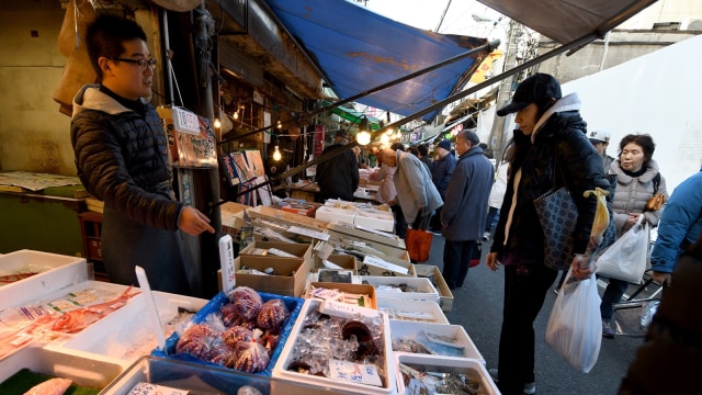 Pasar Ikan Tsukiji (Foto: AFP/Toshifumi KITAMURA )