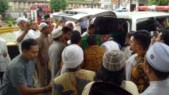 Jenazah Ust. Hilman akan dimakamkan di Garut (Foto: Maulana Ramadhan/kumparan)