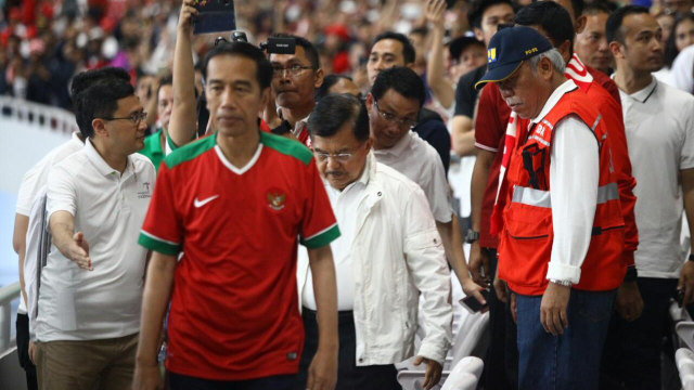 Jokowi dan Jusuf Kalla di Stadion GBK (Foto: Dok. Tim Media Wapres)