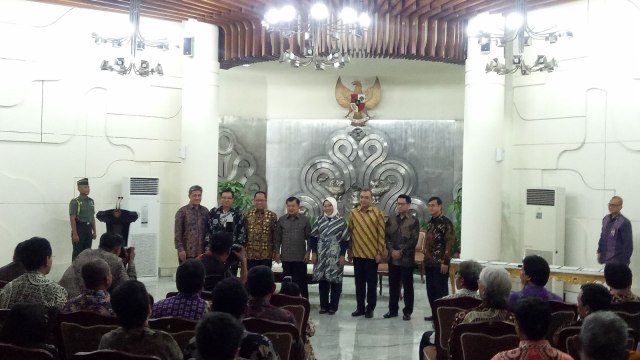 Jusuf Kalla penandatanganan Galeri IPTEK (Foto: Kevin Kurnianto/kumparan)